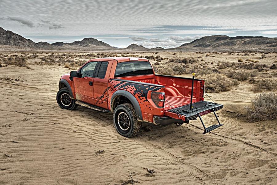  Ford F-150 SVT Raptor 2010 года  (фото 38 из 295)